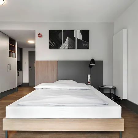 Smartments Frankfurt City-ost Hotel *