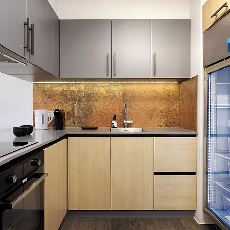 Aparthotel Smartments Frankfurt City-ost 4*