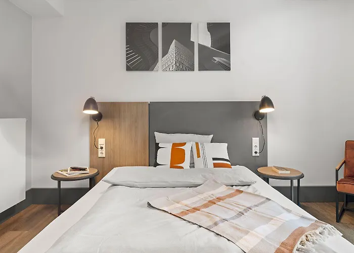 Smartments Frankfurt City-ost Hotel *