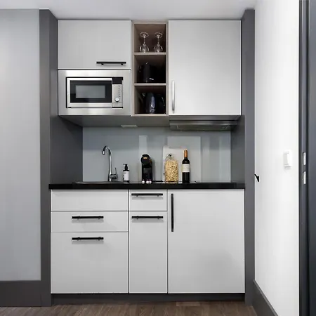 Smartments Frankfurt City-ost Hotel *