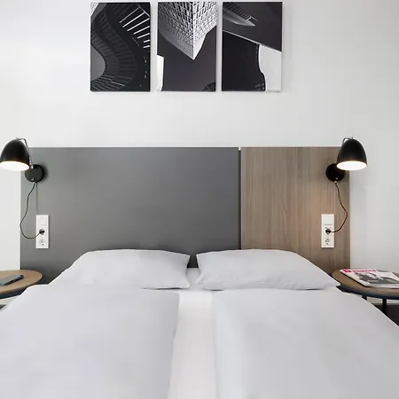 Smartments Frankfurt City-ost Hotel *